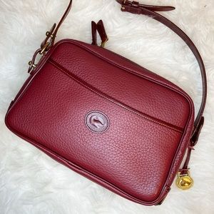 🔥Vintage Dooney & Burke Rouge Camera Bag
